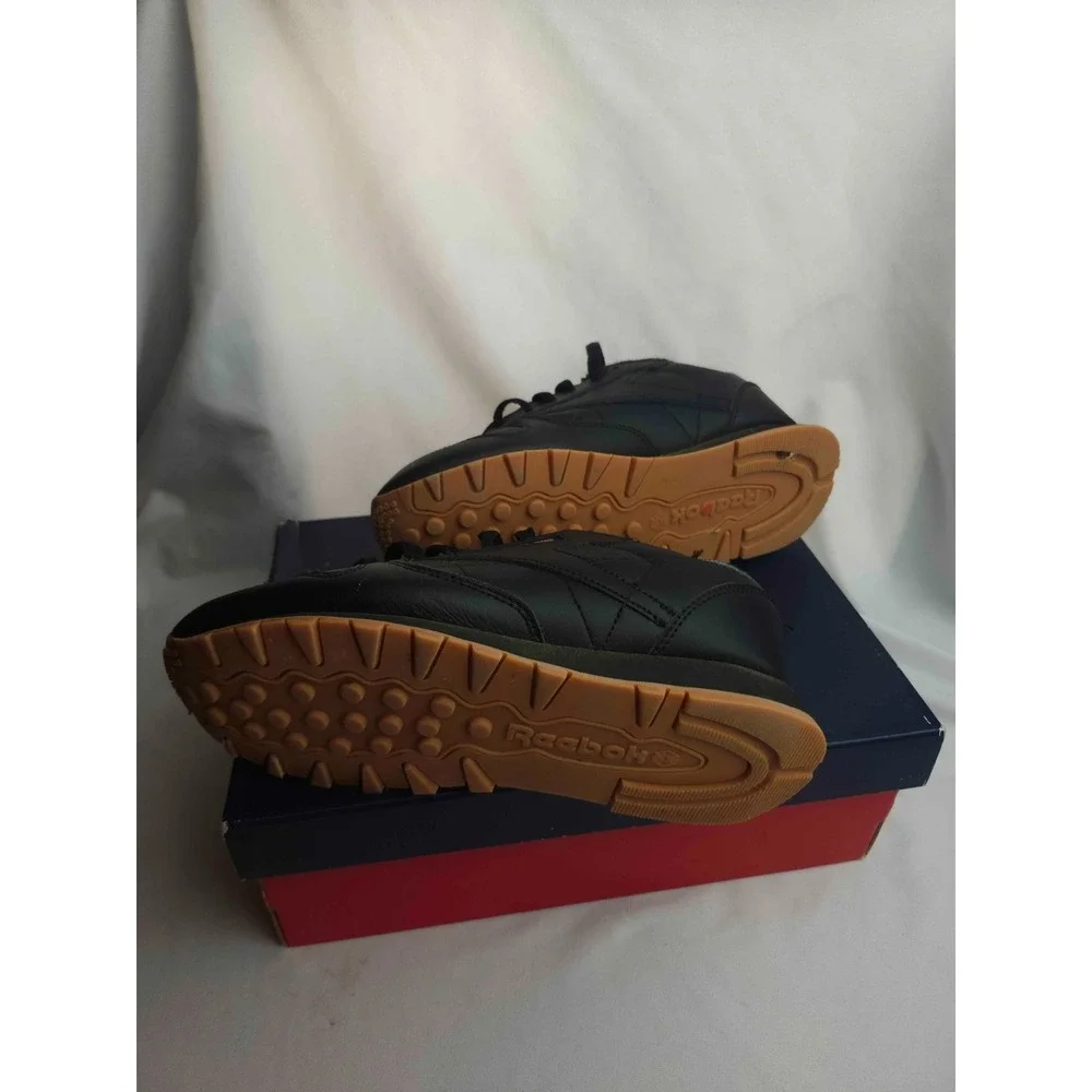 Reebok Classic Leather Sneakers Junior Size 3.5 Black Gum Sole Athletic GZ6093